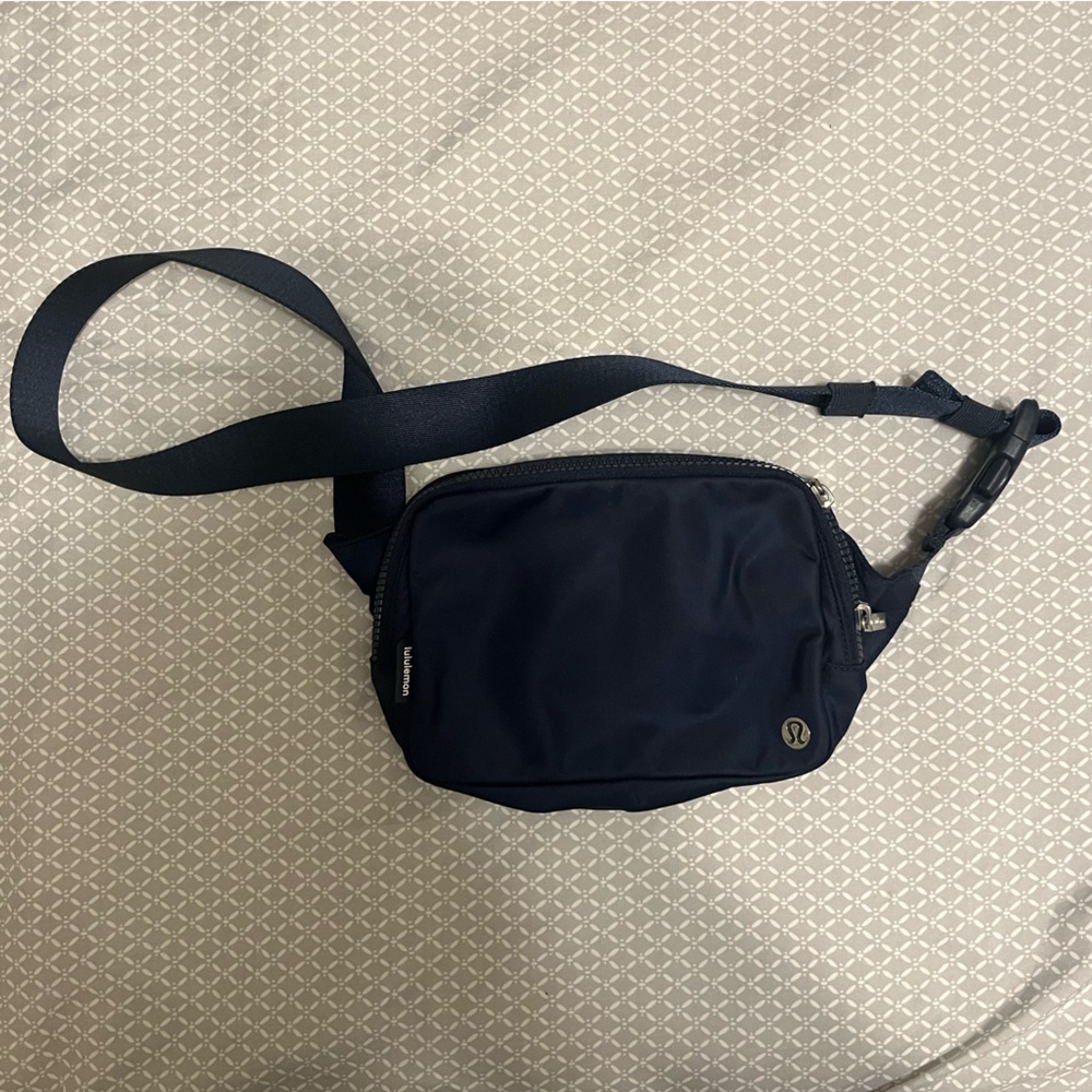 Lululemon Everywhere Belt Bag Large 2L